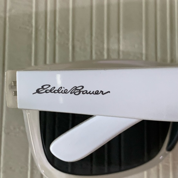 Eddie Bauer Sunglasses in blue lenses - Picture 3 of 13